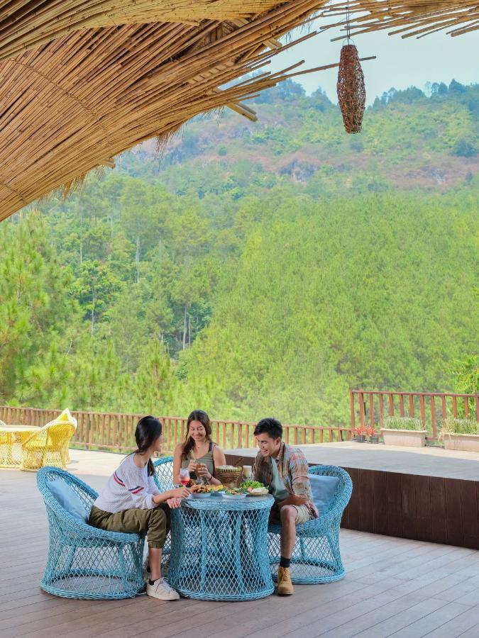 The Lodge Maribaya Cikareumbi Eksteriør bilde
