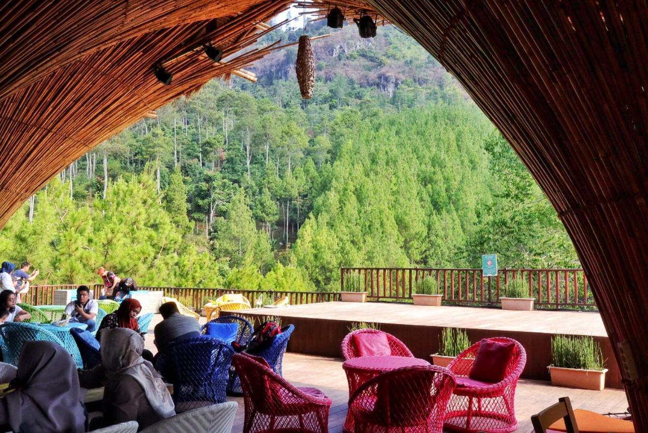 The Lodge Maribaya Cikareumbi Eksteriør bilde