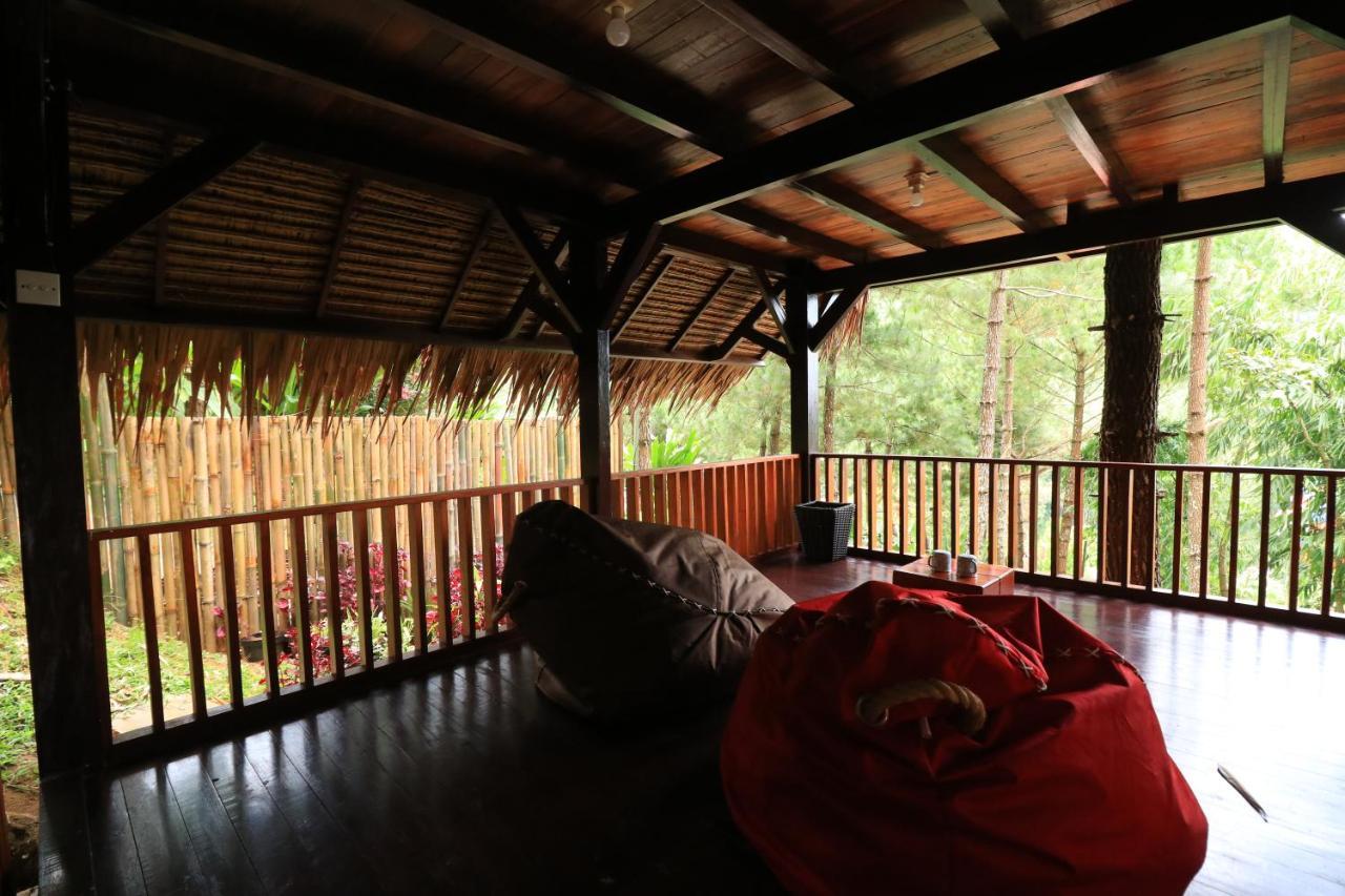 The Lodge Maribaya Cikareumbi Eksteriør bilde