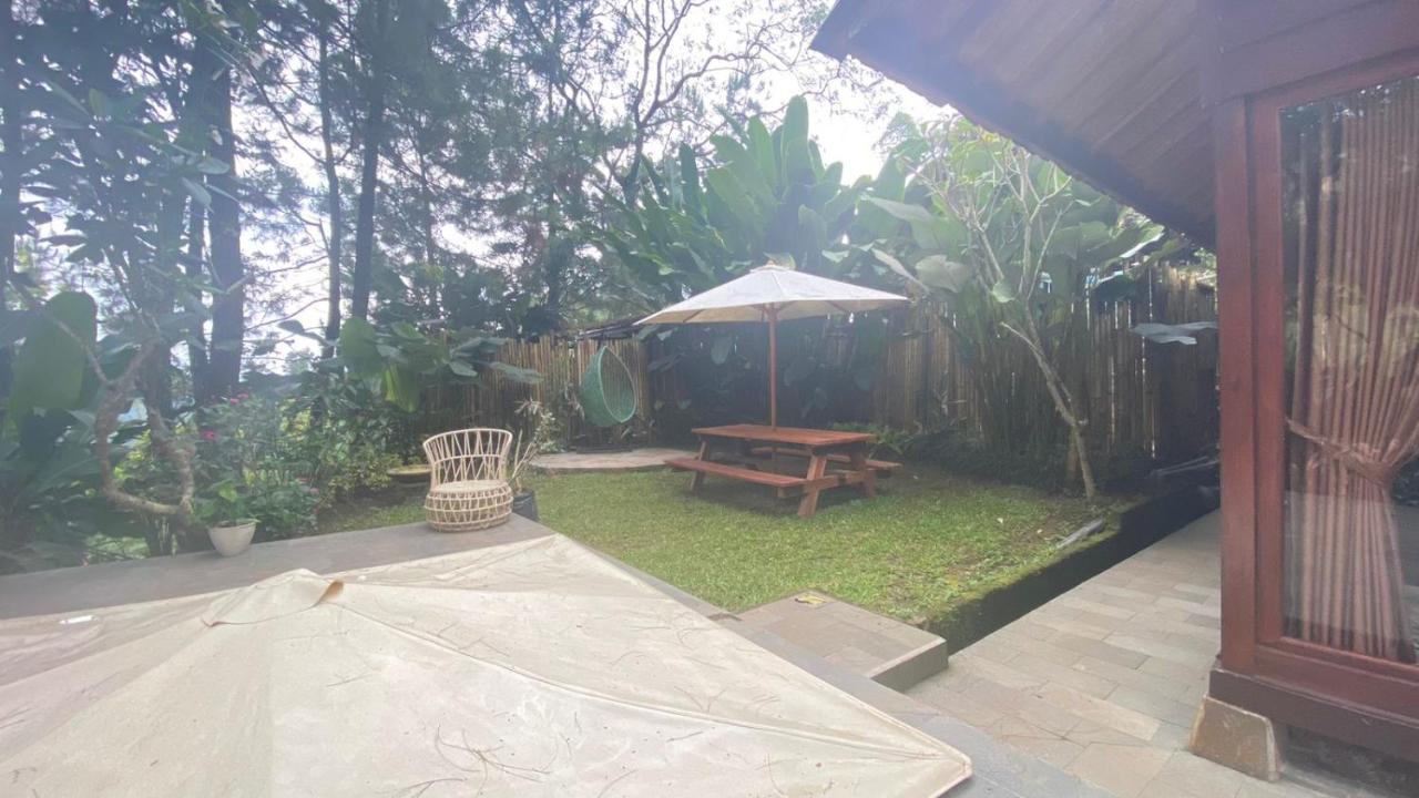 The Lodge Maribaya Cikareumbi Eksteriør bilde