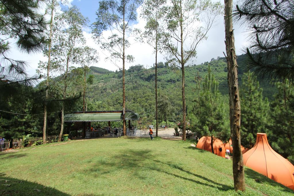 The Lodge Maribaya Cikareumbi Eksteriør bilde