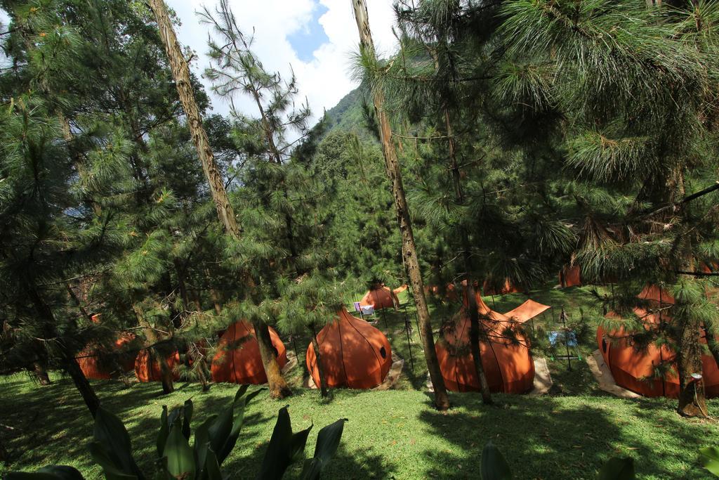 The Lodge Maribaya Cikareumbi Eksteriør bilde